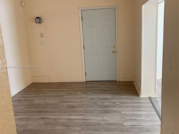 jacksonville-florida-154610790 picture