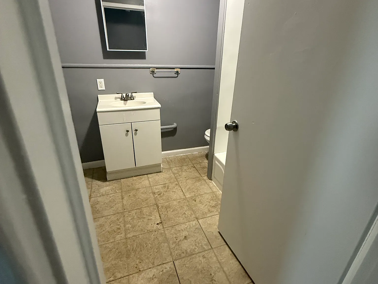 1 bed, 500 sqft, $950 — Photo 2