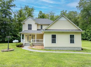 9700 Marquette Rd, Wales, MI 48027