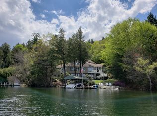 9 Wyanoke Gate Ln, Wolfeboro, NH 03894