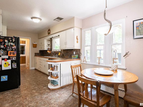 5th image of 3705 S Lauterbach Cir
