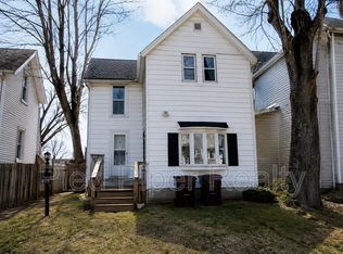 315 W Douglas St, Freeport, IL 61032