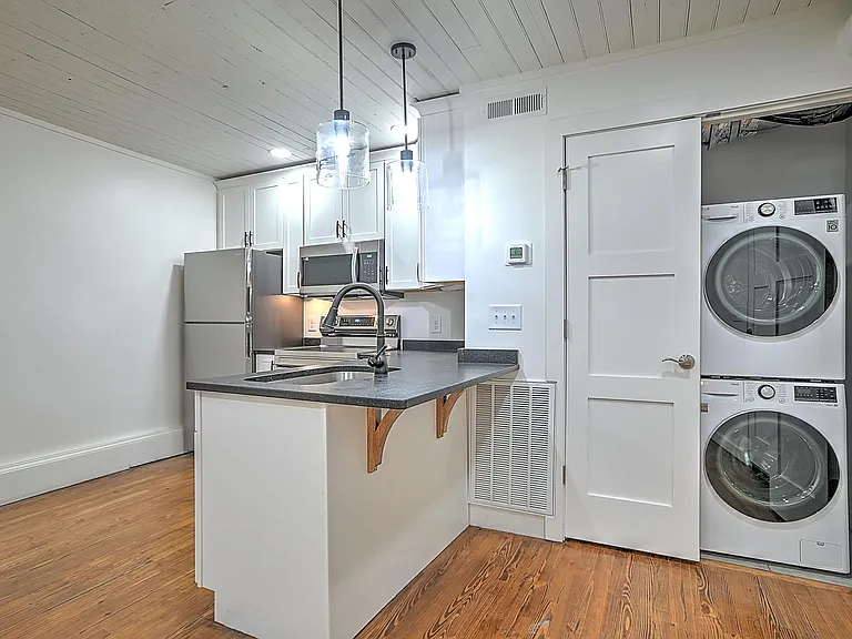 503 State St #202 — Photo 9