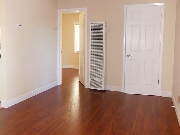 3rd image of 407 Chestnut St APT 4