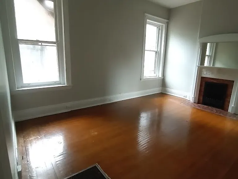 415 Belgravia Ct — Photo 15