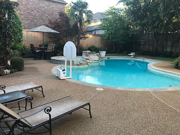 3rd image of 5808 Roswell Dr