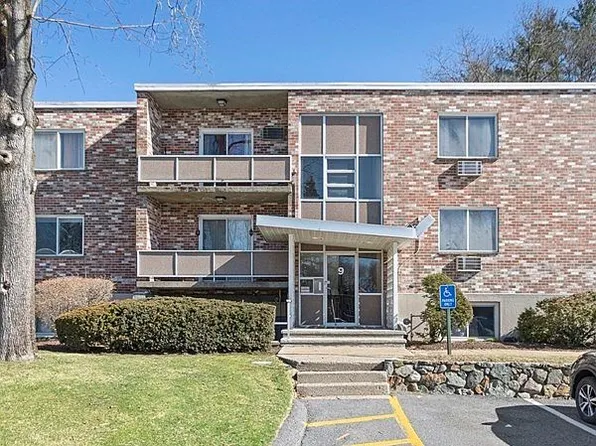 9 Jacqueline Rd APT D, Waltham, MA 02452
