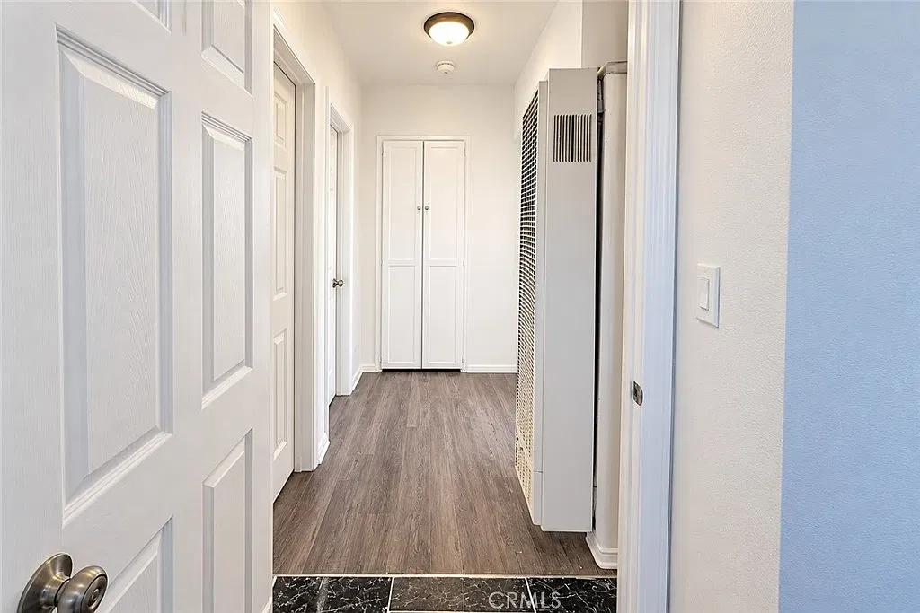 2 bed, 850 sqft, $2,650 — Photo 3