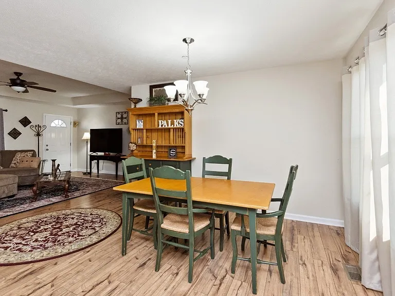 1419 Leaf Ln — Photo 10