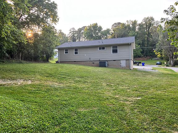2nd image of 126 Arkansas Ave
