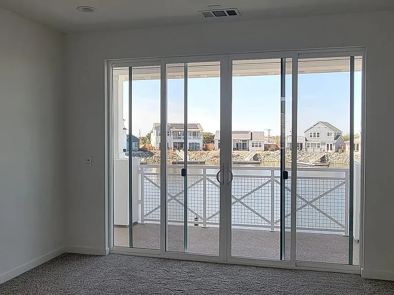 325 Navigators Pl — Photo 13