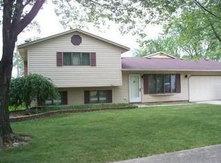 771 Grantwood Ave, Sheffield Lake, OH