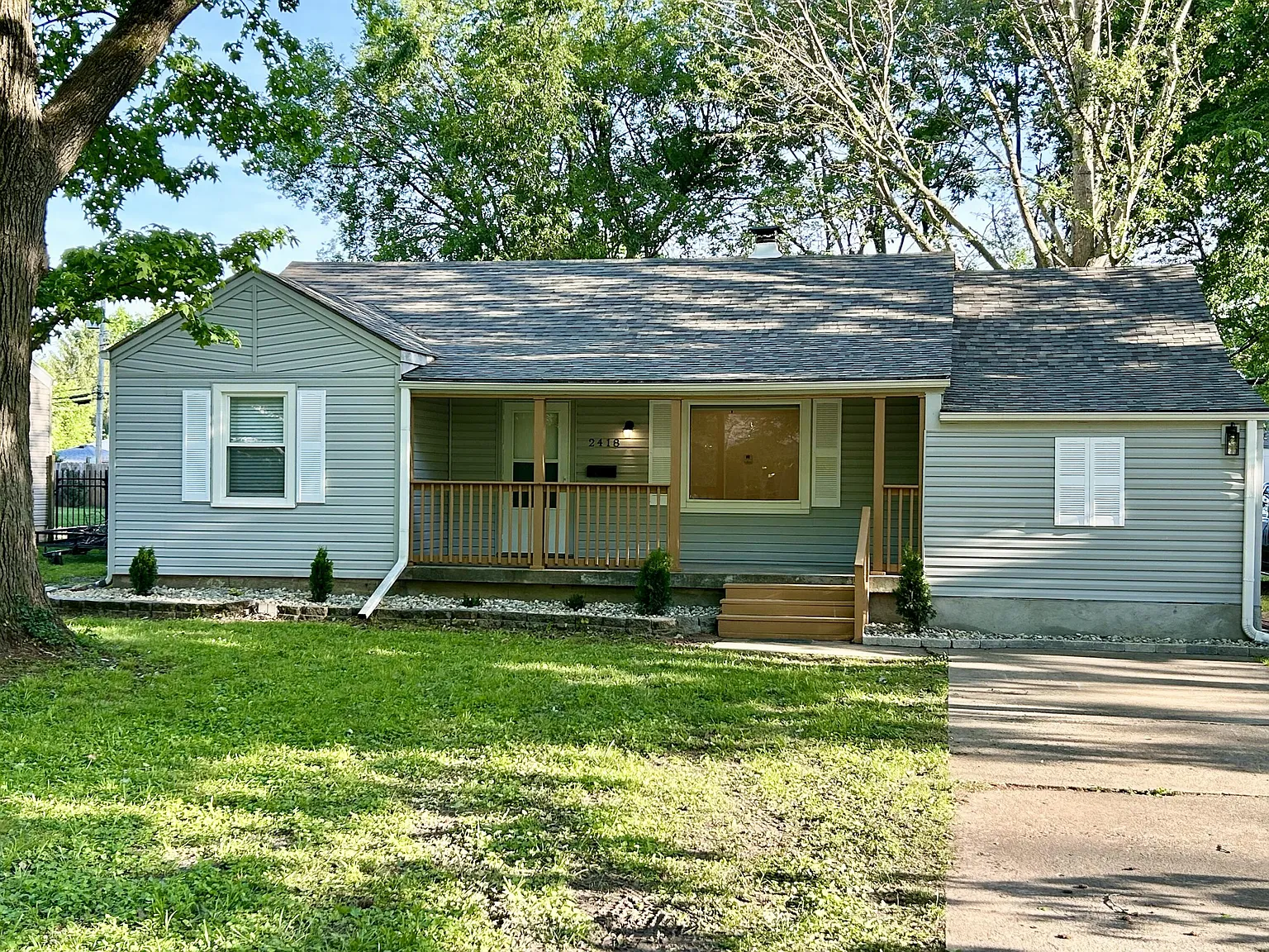 4 bed, 2.0 bath, 1542 sqft, $1,895 — Photo 1