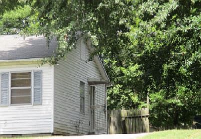 3rd image of 1844 Phillips St