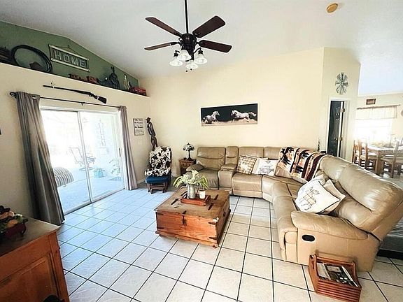 3rd image of 6975 Maverick Trl