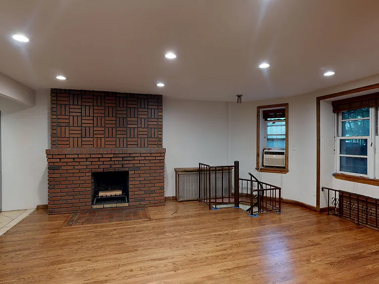 343 W End Ave #1 — Photo 3