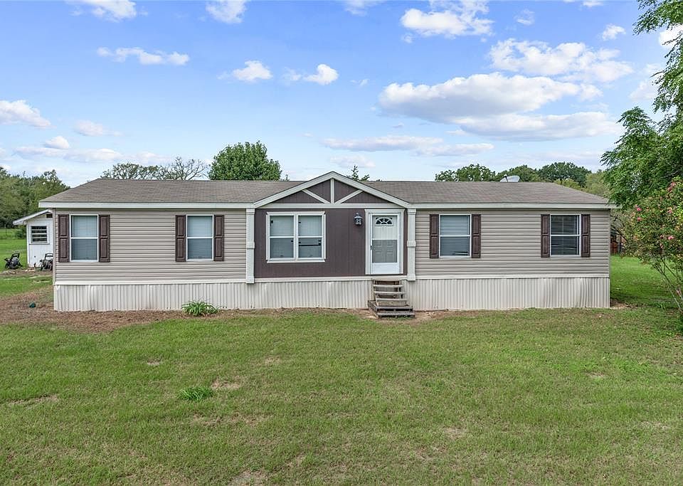 1st image of 3615 Connor Ln