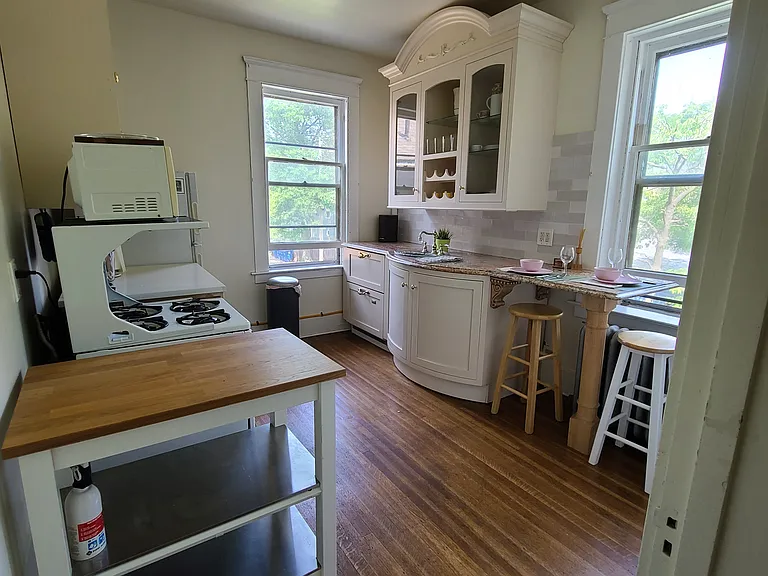 483 Orange St #2 — Photo 9