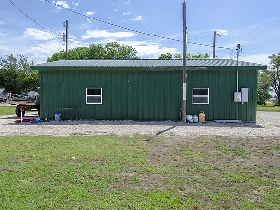 4th image of 1600 Johns Ave