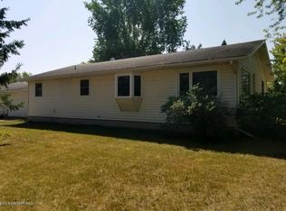 1210 Greenhill Dr, Thief River Falls, MN 56701