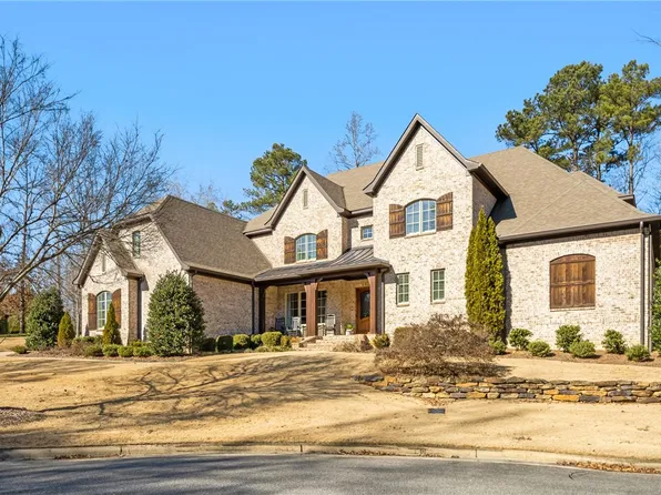 1821 Altamont Ct, Auburn, AL 36830