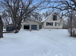 19970 290th St, Mason City, IA 50401