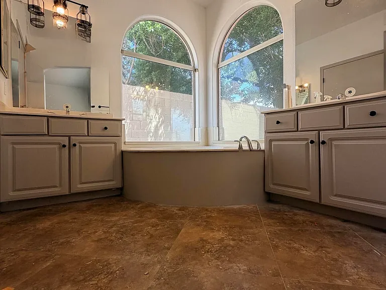 5215 W Tonopah Dr — Photo 15