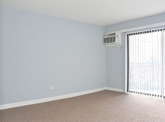 5th image of 11818 S Komensky Ave APT 104