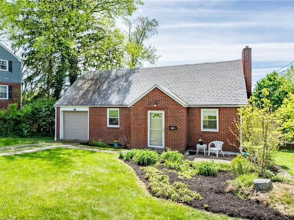 19 Locust Ln, Pittsburgh, PA 15241