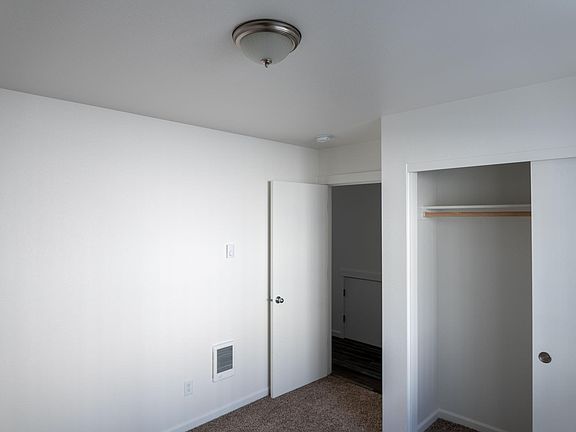 4th image of 3942 Ward Dr NE #2