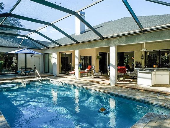 2nd image of 2325 Ashford Ct