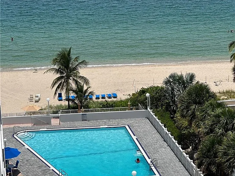4250 Galt Ocean Dr #9F — Photo 3