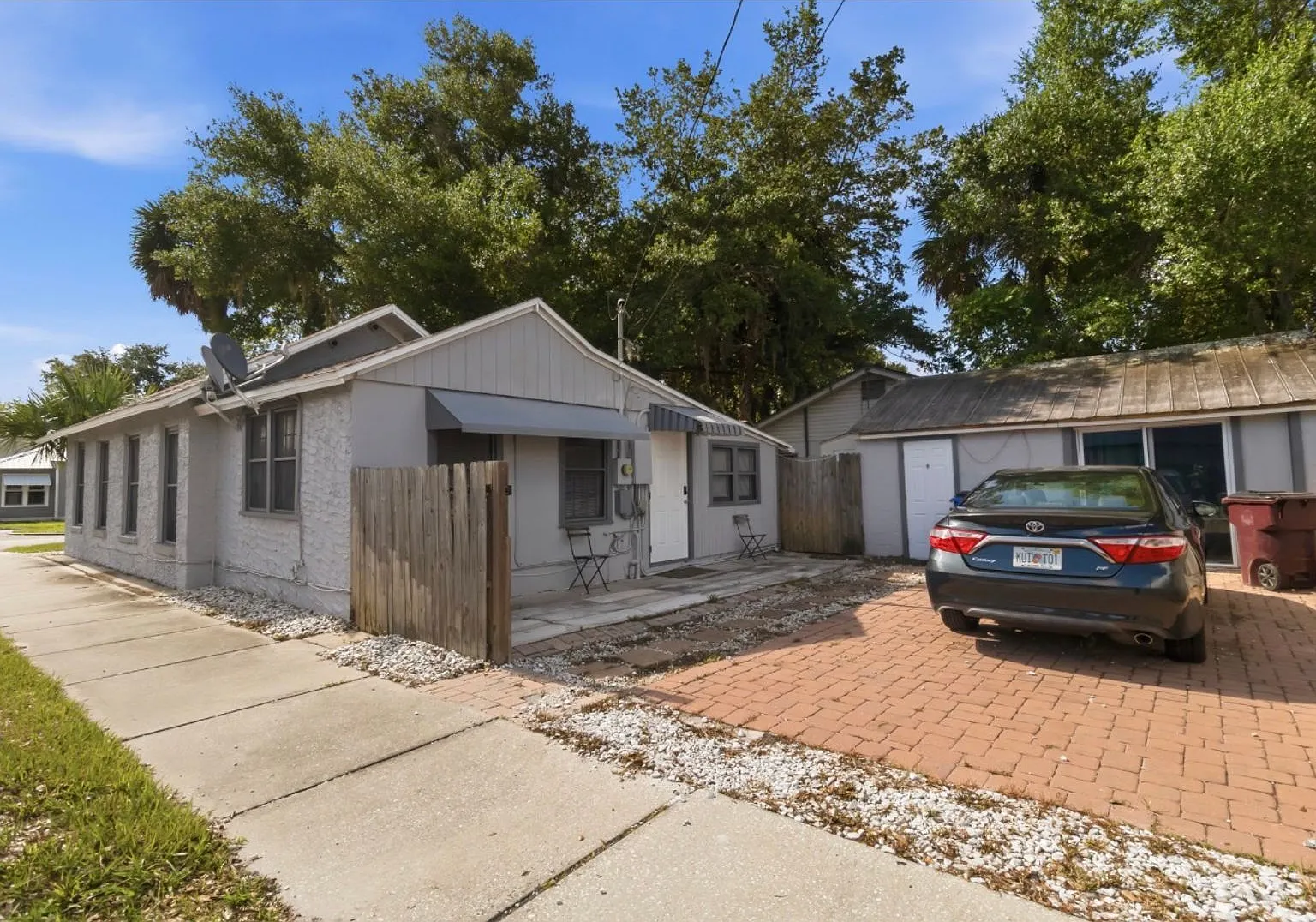 Charming 3-Bed Main Home + Detached In-Law Suite with Kitchen & Bath - 1 Block to Downtown — Photo 1