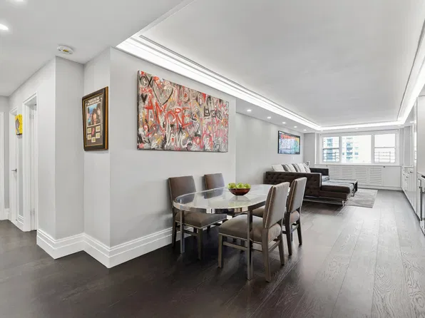 315 E 72nd St APT 9H, Manhattan, NY 10021