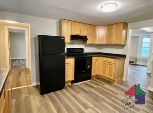 233 N Main St #3, Northfield, VT 05663