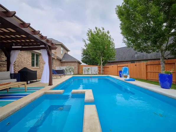 2842 Walnut Crest Dr, Katy, TX 77494