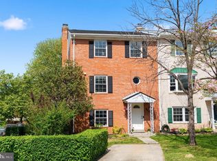 13703 Penwith Ct, Chantilly, VA 20151