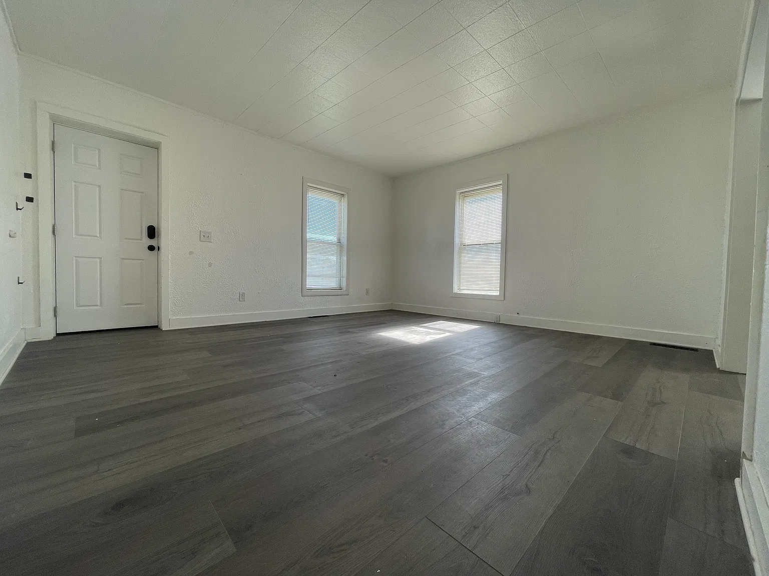 2 bed, $1,200 — Photo 4