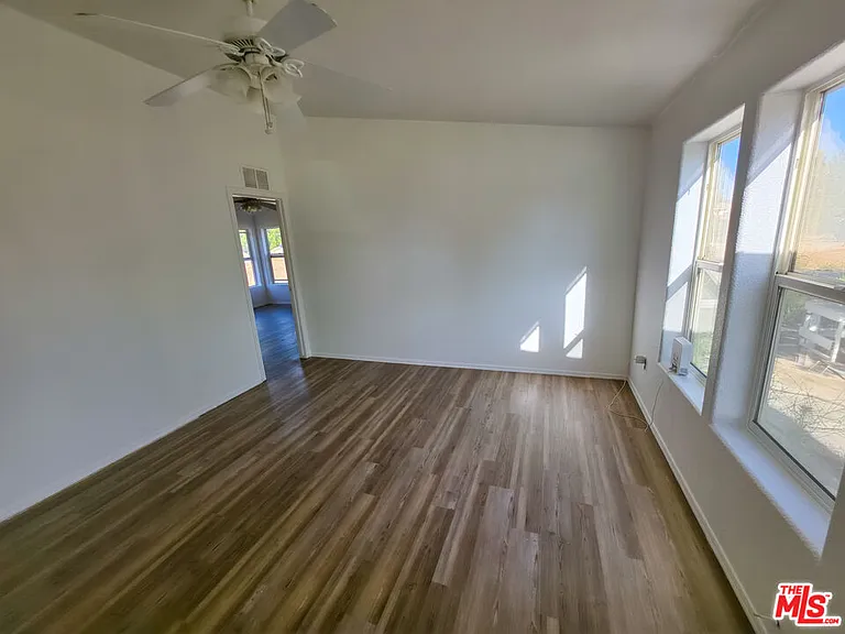 25120 Charina Ln — Photo 9