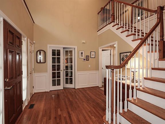 5th image of 9284 Johnston Ln
