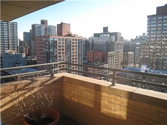 Rented by Warburg | media 13