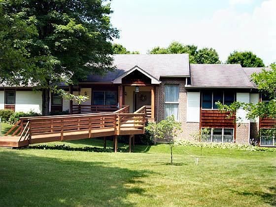 1st image of 537 Pineview Dr