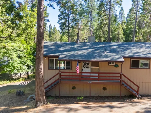 22856 Miners Ave, Twain Harte, CA 95383