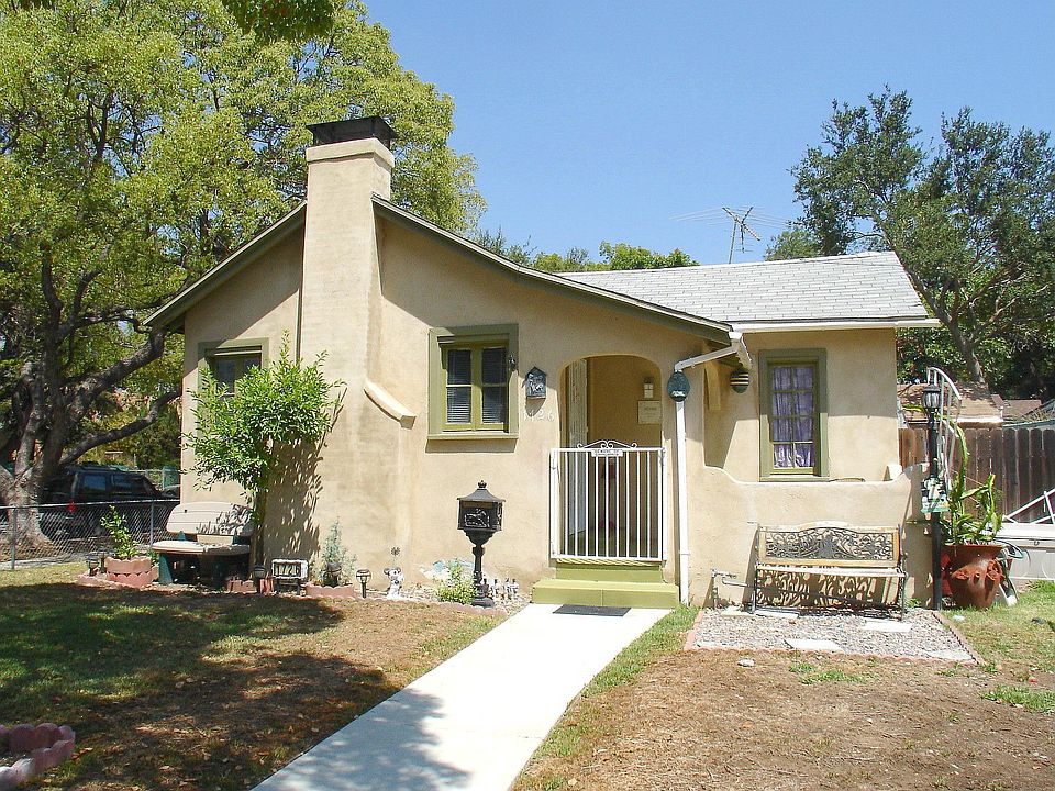 1st image of 1726 N Los Robles Ave