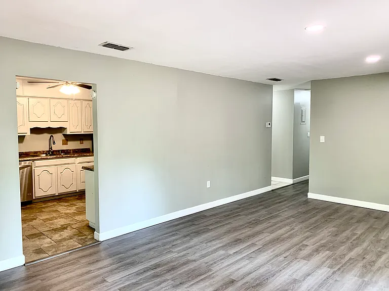 317 Somerset Dr — Photo 25