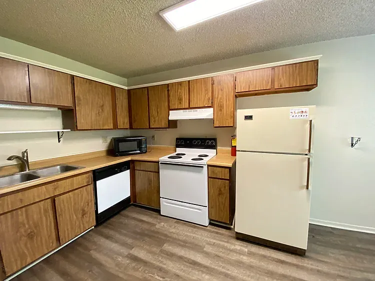 112 Lady Bird Ln #A — Photo 5