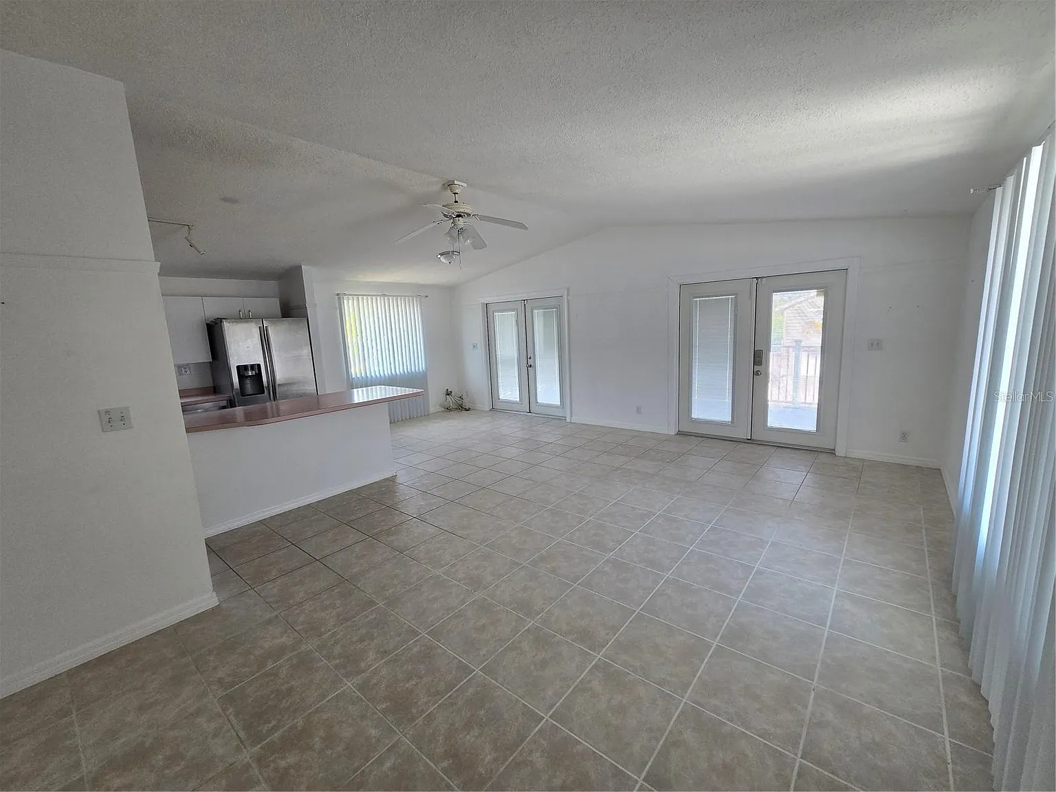 3 bed, 1248 sqft, $3,590 — Photo 3