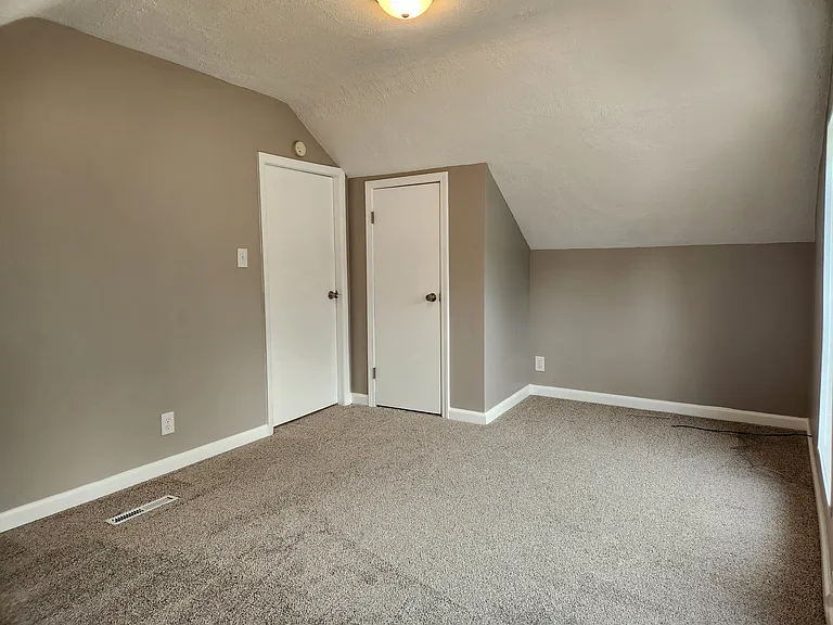 1025 Morrison Ave — Photo 15