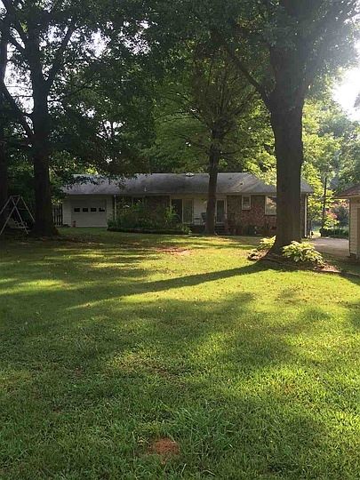 2nd image of 100 Quail Dr