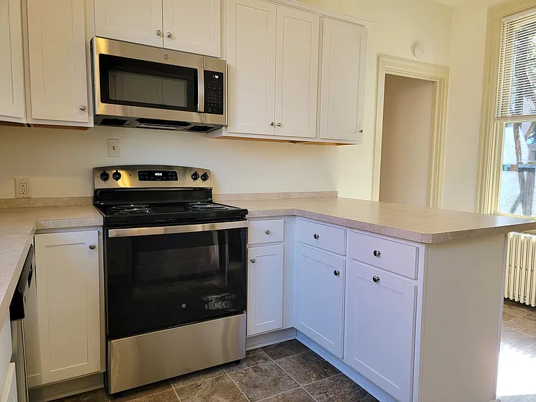 320 N Lime St #D — Photo 7